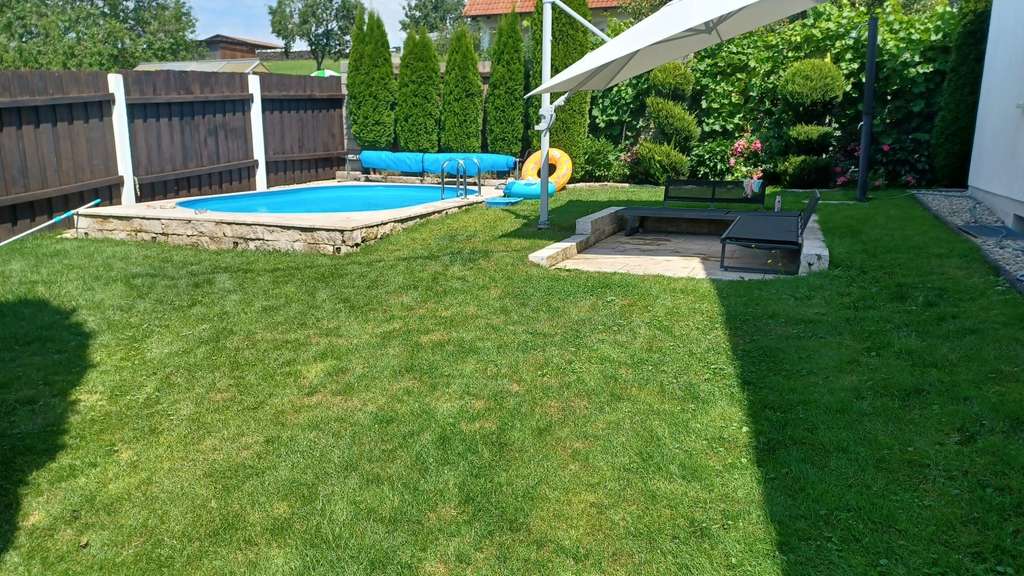 Immobilie in Biberbach - Attraktives Einfamilienhaus mit Pool in naturnaher Lage! - Bild 3
