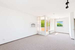 Licht, Grün und Südloggia: 3-Zimmer-Wohnung in Berlin-Buckow