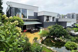 Modernisiertes Einfamilienhaus 2 Bäder Terrasse großer Garten Pool Doppelgarage 3-4 PKW-Stellplätze
