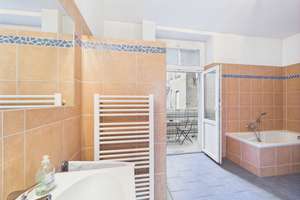 Zentrale möblierte 2-Zimmer-Wohnung/central furnished apartment suitable for 1 to 4 guests – Elsässer Platz 3, 65195 Westend / Bleichstraße, Wiesbaden – Vorschaubild 14