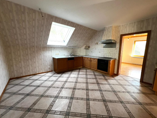 Immobilie in Weilburg - Modernisiertes Einfamilienhaus bis  Zweifamilienhaus  mit  großem Grundstück und Doppelgarage - Bild 2