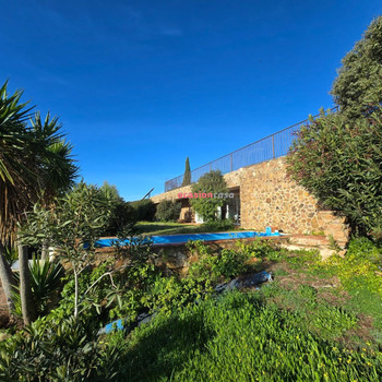 VILLA MIT SPEKTAKULÄRER AUSSICHT