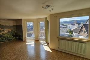 Doppelhaushälfte mit Weitblick in ruhiger Lage – Die vollständige Adresse der Immobilie erhältst du vom Anbieter., 78078 Niedereschach – Vorschaubild 3