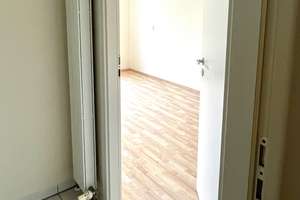 Bezugsfreie 2-Zimmer-Wohnung mit Balkon, Aufzug und Tiefgarage in Mainz-Gonsenheim – Willy-Brandt-Platz 14, 55122 Gonsenheim, Mainz – Vorschaubild 12