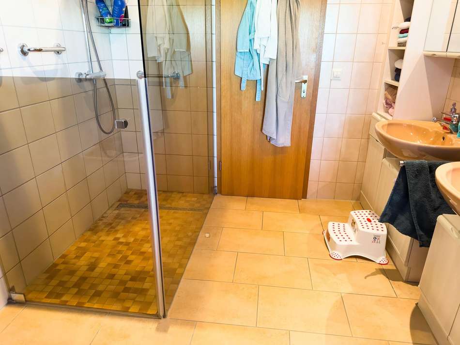 Badezimmer EG