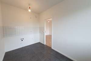 **JETZT EINZIEHEN**2-Zimmer-Wohnung // Balkon // 3.OG // Bad mit Wanne // ab Sofort – Plovdiver Straße 6, 4205 Grünau-Nord, Leipzig – Vorschaubild 5