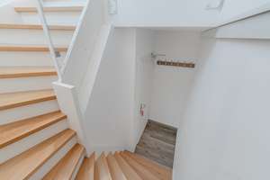 Über den Dächern von Pempelfort – Modernisierte Dachgeschosswohnung mit traumhaftem Weitblick – 40477 Pempelfort, Düsseldorf – Vorschaubild 3