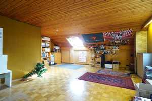 Einfamilienhaus mit ausgebautem Raum im Dachgeschoss, schönem Garten und 2 Garagen – Tübingen (Kreis) – Vorschaubild 17