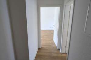 Frisch sanierte 3 Zimmer Wohnung! – Apenrader Weg 6, 68307 Schönau, Mannheim – Vorschaubild 2