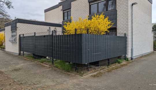 Bild von CYRIL HEYNE REAL ESTATE präsentiert: Modernes Mehrfamilienhaus mit 5 separaten Wohnungen