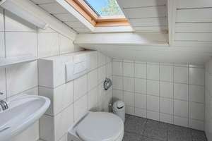 Gepflegtes Reihenmittelhaus mit 5 Zimmern, Garten und Garage in Köln-Pesch – Die vollständige Adresse der Immobilie erhältst du vom Anbieter., 50767 Pesch, Köln – Vorschaubild 15