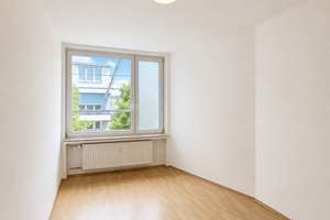 Ca. 69 m² Wohnkomfort – frisch renoviert und individuell gestaltbar – Die vollständige Adresse der Immobilie erhältst du vom Anbieter., 40211 Stadtmitte, Düsseldorf – Vorschaubild 5