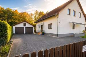 Zweifamilienhaus mit schönem Garten – Die vollständige Adresse der Immobilie erhältst du vom Anbieter., 79395 Neuenburg am Rhein – Vorschaubild 1