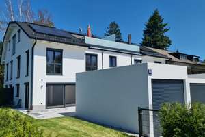 Frei ab 01.08.2026! Exklusive 5 Zi. Whg auf 3 Ebenen mit 117m² Süd-West-Garten &  35 m² Terrasse – Die vollständige Adresse der Immobilie erhältst du vom Anbieter., 81827 Waldtrudering, München – Vorschaubild 3