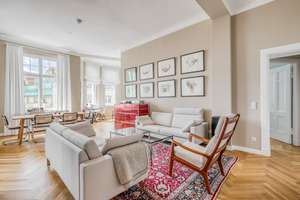 Stilvoll saniert: Helle 4-Zimmer-Altbauwohnung mit Aufzug und Tiefgarage – Die vollständige Adresse der Immobilie erhältst du vom Anbieter., 10629 Charlottenburg, Berlin – Vorschaubild 3