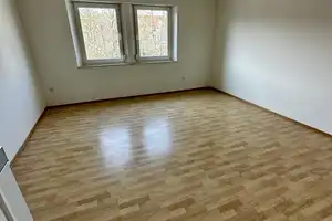 Geschmackvolle, sanierte 2-Zimmer-Wohnung mit Balkon in Nürnberg – Melanchthonplatz 19, 90443 Nürnberg – Vorschaubild 6