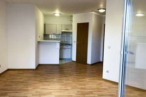 Klein, aber fein: 1-Zimmer-Wohnung im 1. OG mit Küchenzeile, Balkon und Stellplatz, für Singles – Horner Straße 20, 33102 Kernstadt, Paderborn – Vorschaubild 2