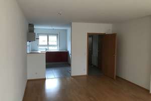 Platz für den Alltag: Gepflegtes Reihenmittelhaus in Regensburg – Die vollständige Adresse der Immobilie erhältst du vom Anbieter., 93051 Großprüfening-Dechbetten-Königswiesen, Regensburg – Vorschaubild 4