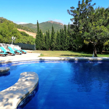 Chalet zum Verkauf mit großem Grundstück, Pool und allen Annehmlichkeiten in Sagunto Partida Cavall