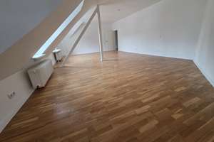 Großzügige 2-Zimmer-Dachgeschosswohnung direkt in der Einkaufsstraße von Gelsenkirchen-Buer – Die vollständige Adresse der Immobilie erhältst du vom Anbieter., 45894 Buer, Gelsenkirchen – Vorschaubild 2