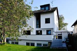 Attraktives Wohnhaus mit Einliegerwohnung für die große Familie – Die vollständige Adresse der Immobilie erhältst du vom Anbieter., 64331 Weiterstadt – Vorschaubild 1