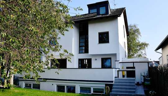 Bild von Attraktives Wohnhaus mit Einliegerwohnung für die große Familie