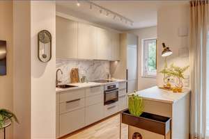 Möbliert:  Neubau-Erstbezug: Stilvolle 3- Zimmer Wohnung   – Die vollständige Adresse der Immobilie erhältst du vom Anbieter., 80634 Neuhausen, München – Vorschaubild 7