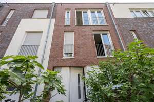 Modernes Reihenmittelhaus mit zwei TG-Stellplätzen in Neuehrenfeld – Die vollständige Adresse der Immobilie erhältst du vom Anbieter., 50825 Neuehrenfeld, Köln – Vorschaubild 3