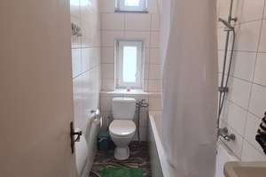 Sehr schöne Altbauwohnung  in Düsseldorf Holthausen/Itter – Die vollständige Adresse der Immobilie erhältst du vom Anbieter., 40589 Holthausen, Düsseldorf – Vorschaubild 2