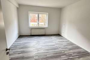 Modernisierte 3-Zimmer-Wohnung in zentraler Lage – Krefelder Straße 22, 47226 Hochemmerich, Duisburg – Vorschaubild 2