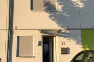 Schoenes Reihenmittelhaus mit 5 Zimmern in Frankfurt am Main