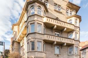 Lichtdurchflutete 2‑Zimmer‑Wohnung: frisch modernisiert, zwei Balkone, Wohnen im Denkmalschutz – Liststraße 57, 70180 Lehen, Stuttgart – Vorschaubild 3