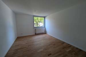 Exklusives Wohnen mit außergewöhnlicher Terrasse Düsseldorfs Premiumlage Kaiserswerth – Die vollständige Adresse der Immobilie erhältst du vom Anbieter., 40474 Kaiserswerth, Düsseldorf – Vorschaubild 8