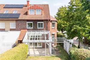 Raum für die ganze Familie- Endreihenhaus mit großem Erker, Teilkeller und ausgebautem Dachgeschoss – Die vollständige Adresse der Immobilie erhältst du vom Anbieter., 21035 Neuallermöhe, Hamburg – Vorschaubild 2