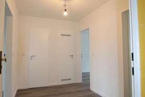 Charmante 3 Zimmerwohnung mit Balkon! – Buchforststraße 69-71, 51103 Kalk (Ortsteil), Köln – Vorschaubild 2
