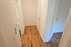 Provisionsfreie 3-Zi-Wohnung- Renoviert mit Südbalkon in der Herzogstrasse – Herzogstrasse 112, 80796 Neuschwabing, München – Vorschaubild 13