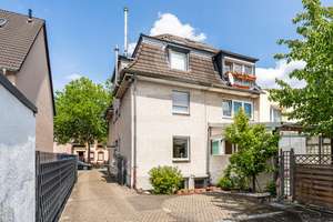 Eigennutzung und Kapitalanlage? Hier ist alles möglich! Gepflegtes Mehrfamilienhaus mit großem Garte