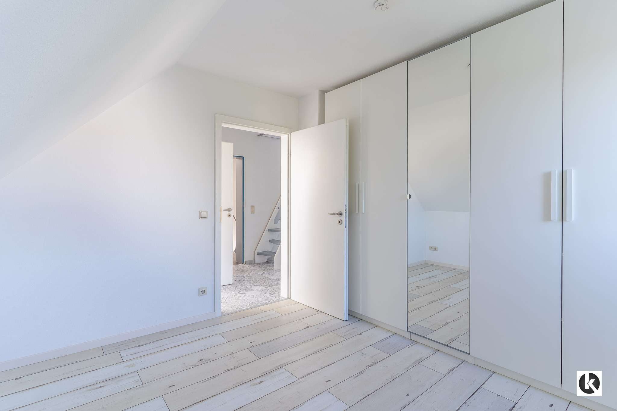 Immobilie in Königsmoos - Besonderes Wohnen über zwei Ebenen – gepflegte Maisonette mit Wohlfühlatmosphäre - Bild 5