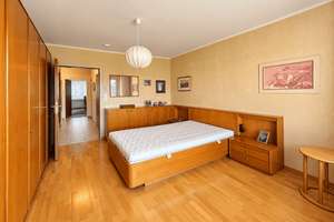 Wohnen zwischen Rhein & Schlosspark – großzügige 3-Zi-Whg. mit Balkon und 2 TG-Plätzen in Urdenbach – 40593 Urdenbach, Düsseldorf – Vorschaubild 7