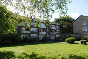 ***Schöne und renovierte 3-Zimmerwohnung mit Balkon in ruhiger Lage***