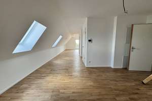 Neubau: Moderne 3 Zimmer Wohnung im Dachgeschoss mit Einbauküche und TG-Stellplatz in Ulm/Lehr! – Straubstraße 10-2, 89081 Lehr, Ulm – Vorschaubild 5