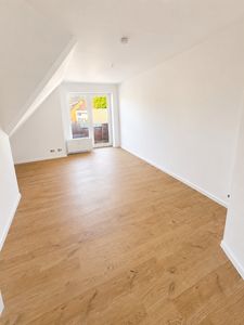 Frisch sanierte 2-Zimmer-Wohnung mit modernem Bad und Balkon in Herzogenrath