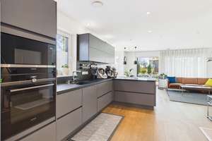 Modernes Familienhaus mit Wintergarten, 3 Bädern in ruhiger Lage – Die vollständige Adresse der Immobilie erhältst du vom Anbieter., 86199 Göggingen-Ost, Augsburg – Vorschaubild 3