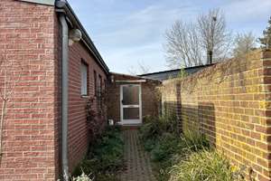 Ein Zuhause zum Wachküssen – Bungalow mit außergewöhnlichem Potenzial“  ERBPACHT  in Köln Mühlheim   – Von-Galen-Str. 69, 51063 Mülheim (Ortsteil), Köln – Vorschaubild 4