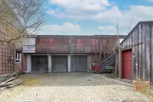Architektenvilla mit drei separaten Apartments und Garten in Vohburg zu verkaufen – Pfaffenhofen an der Ilm (Kreis) – Vorschaubild 9