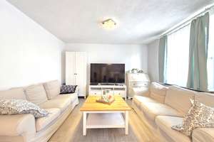 *Reserviert* Familienfreundliche Doppelhaushälfte mit 1 PKW-Garage in der Villinger Südstadt – Die vollständige Adresse der Immobilie erhältst du vom Anbieter., 78050 Villingen, Villingen-Schwenningen – Vorschaubild 3