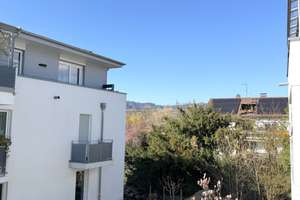 Exklusive 4-Zimmer Wohnung mit EBK + TG-Stpl. im Freiburg Osten – Die vollständige Adresse der Immobilie erhältst du vom Anbieter., 79117 Kappel, Freiburg im Breisgau – Vorschaubild 2