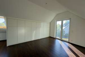 Moderne Premium-Wohnung  im Einfamilienhaus mit Einbauküche und Balkon in Bielefeld-Quelle. Ca.140qm – Albertstraße 7D, 33649 Brackwede, Bielefeld – Vorschaubild 8