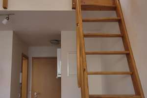 Gepflegte Dachgeschosswohnung mit 1,5-Zimmern und Balkon in Bielefeld – Siegfriedstraße 3, 33615 Mitte, Bielefeld – Vorschaubild 4