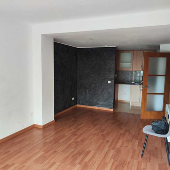 WOHNUNG MIT 2 SCHLAFZIMMERN IN WOHNGEBIET VON LLAGOSTERA